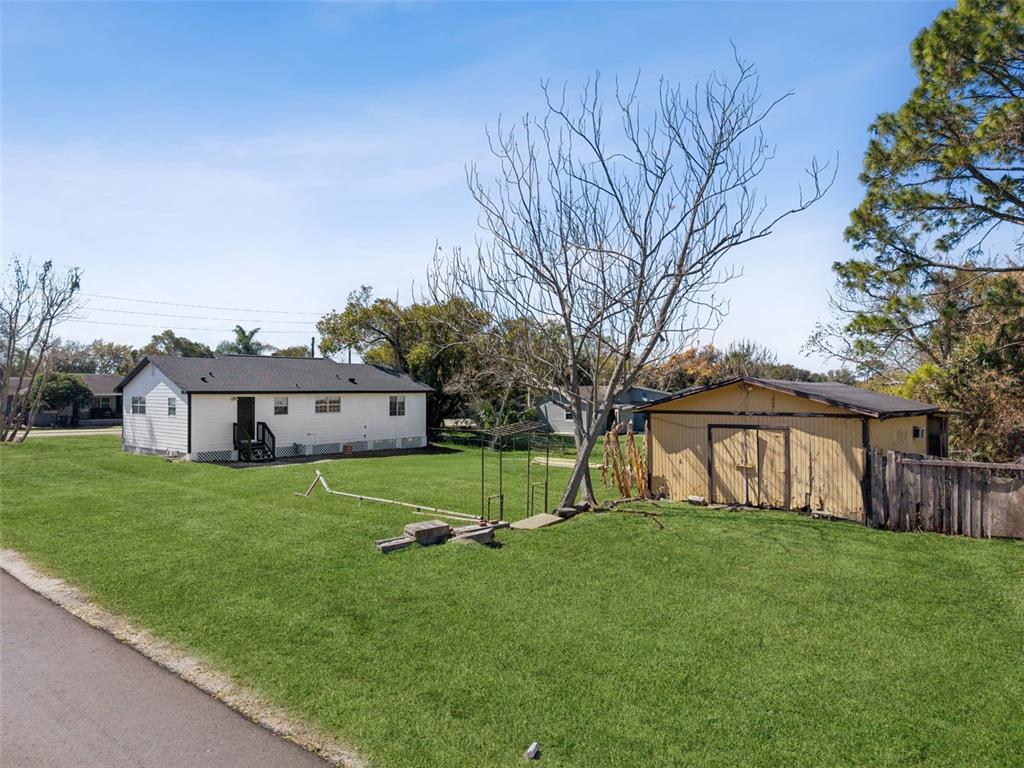 314 Wurst Road Ocoee, FL 34761 - Photo 34 of 35 front view of a house with a yard