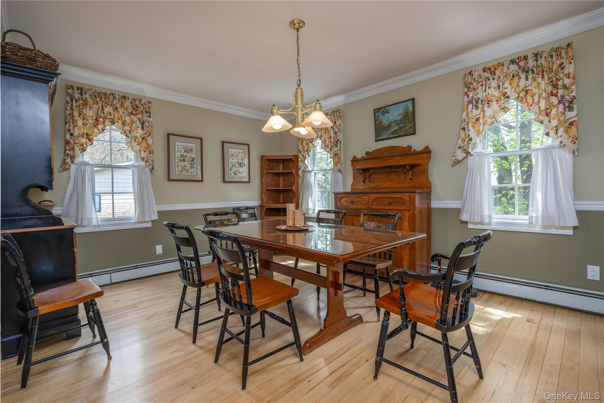 302 Laurel Road Pearl River, NY 10965 - Photo 12 of 28