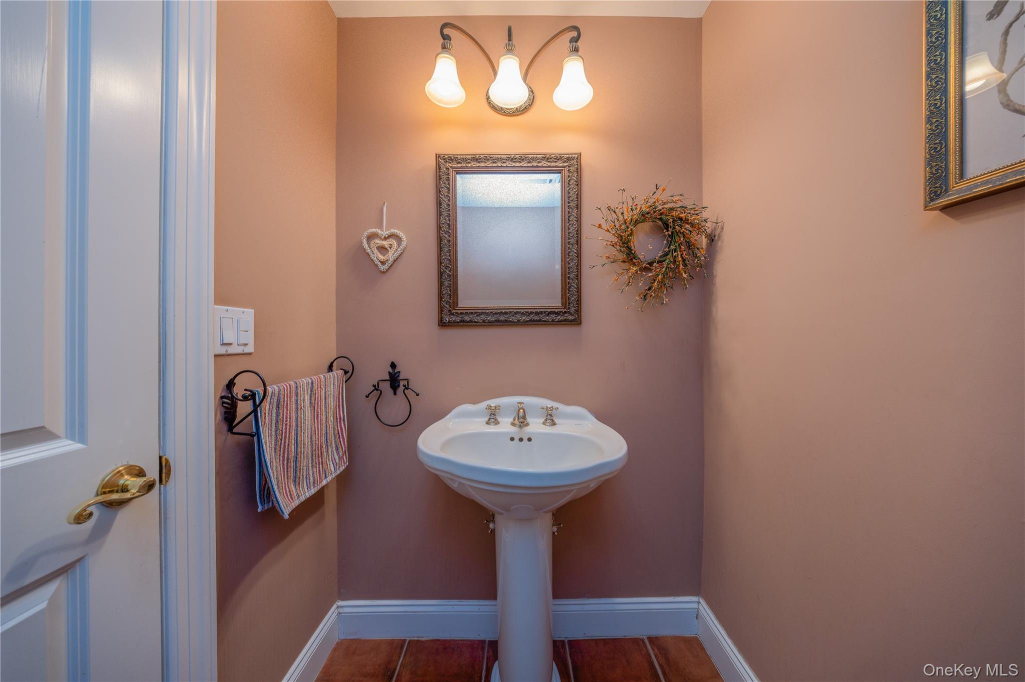 302 Laurel Road Pearl River, NY 10965 - Photo 16 of 28