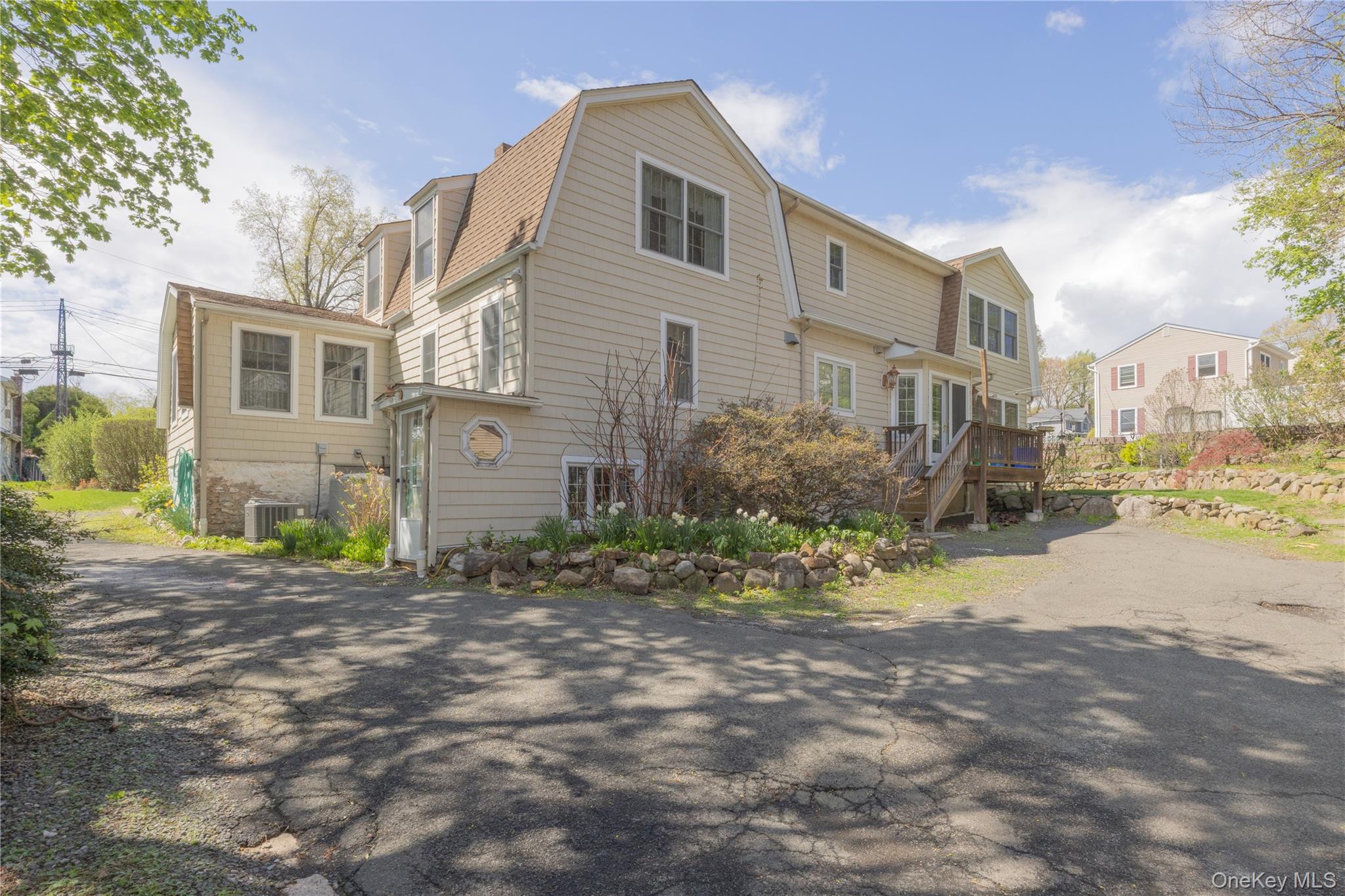 302 Laurel Road Pearl River, NY 10965 - Photo 26 of 28
