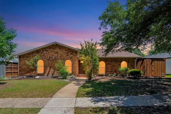 $425,000 | 5009 Middleton Circle, The Colony, TX 75056