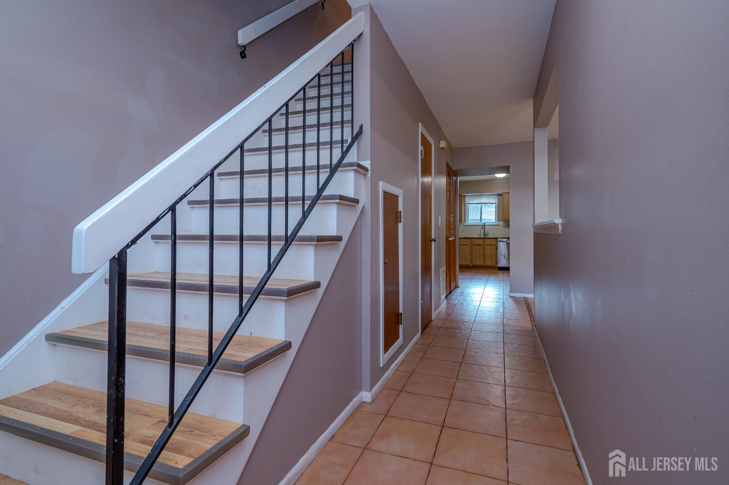 5601 Hana Road Edison, NJ 08817 - Photo 4 of 27 a view of entryway