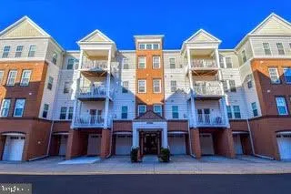 $2,800 | 43144 Sunderland Terrace, Unit 402, Broadlands, VA 20148