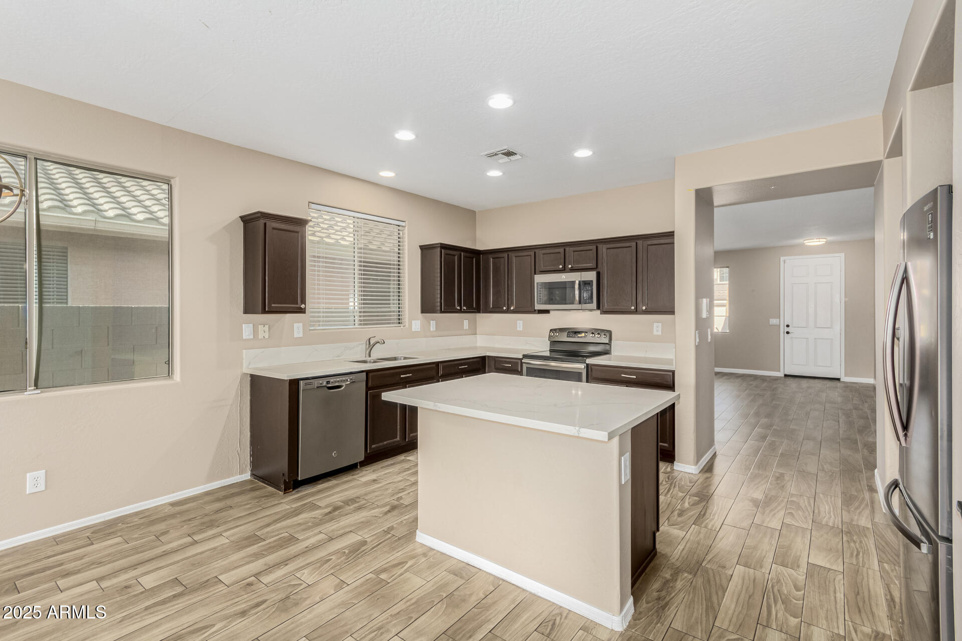39559 North Prairie Lane Anthem, AZ 85086 - Photo 11 of 30 12 - Prairie 39559