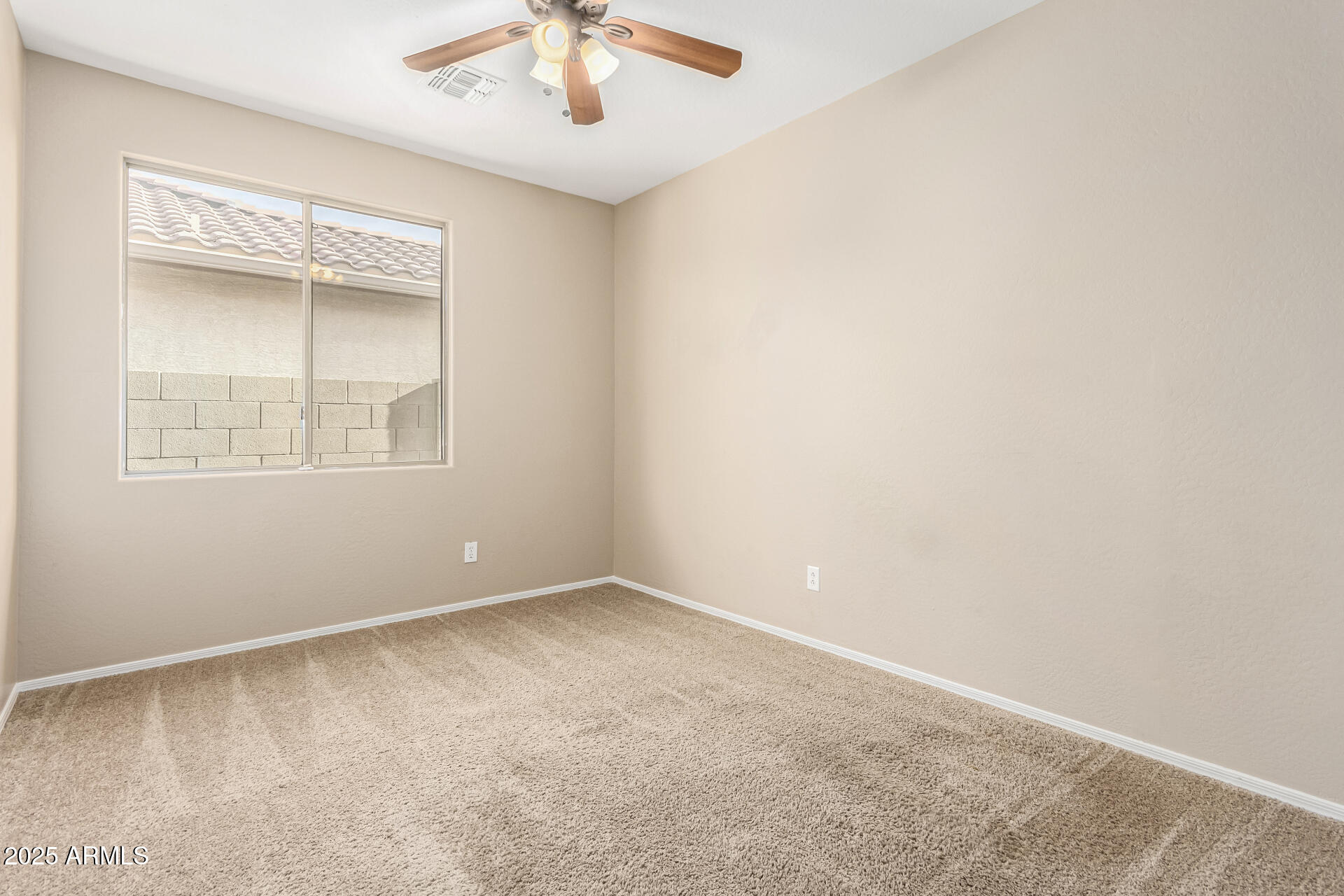39559 North Prairie Lane Anthem, AZ 85086 - Photo 19 of 30 20 - Prairie 39559