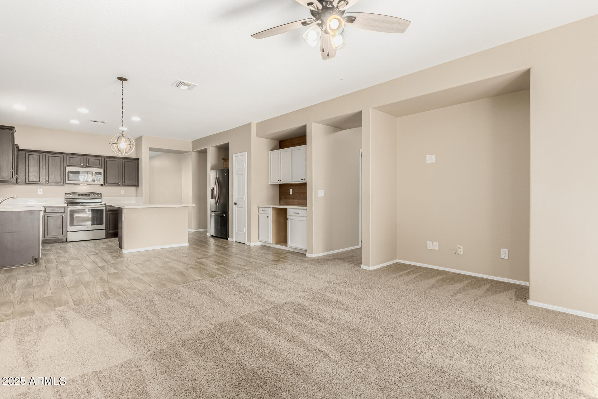 39559 North Prairie Lane Anthem, AZ 85086 - Photo 9 of 30 10 - Prairie 39559