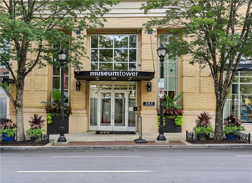285 Centennial Olympic Park Drive Northwest, Unit 1209 Atlanta, GA 30313 - Photo 11 of 17 a front view of a building