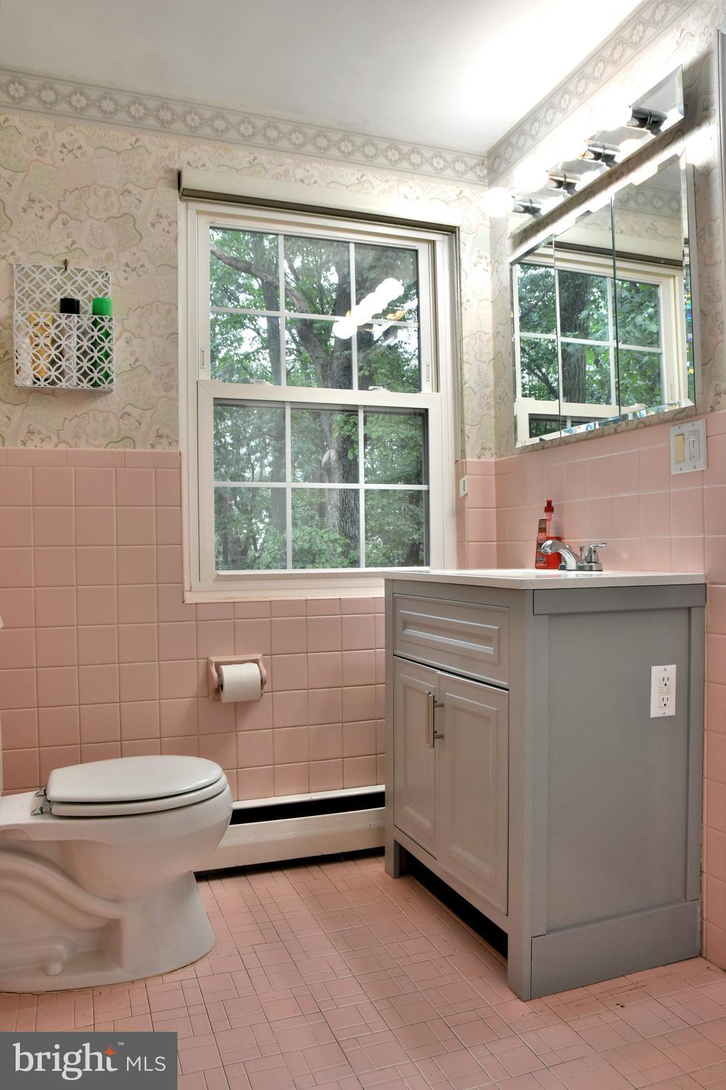 211 Vincent Road Paoli, PA 19301 - Photo 21 of 28 Gallery Image 21