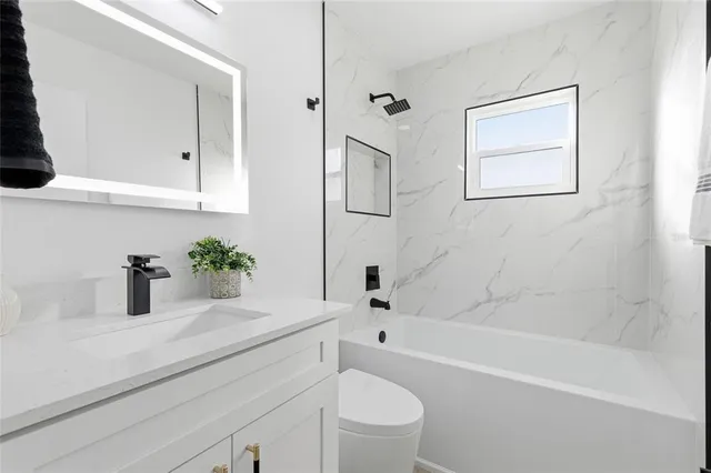 $450,000 | 5439 Sacramento Court East, Orlando, FL 32821