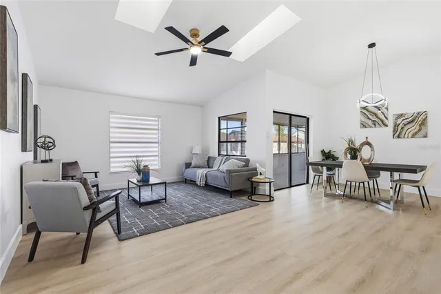 $450,000 | 5439 Sacramento Court East, Orlando, FL 32821