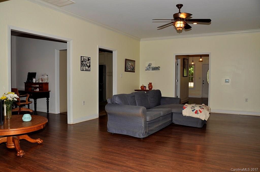 1729 Cricket Run Road York, SC 29745 - Photo 8 of 21 Gallery Image 8