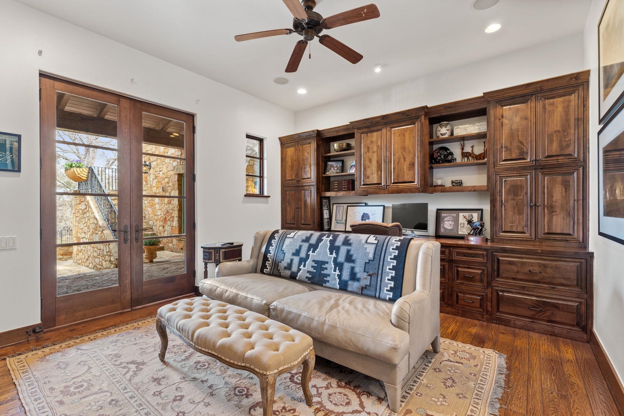 119 Plaza Escondido Horseshoe Bay, TX 78657 - Photo 17 of 30 a living room with furniture and a window