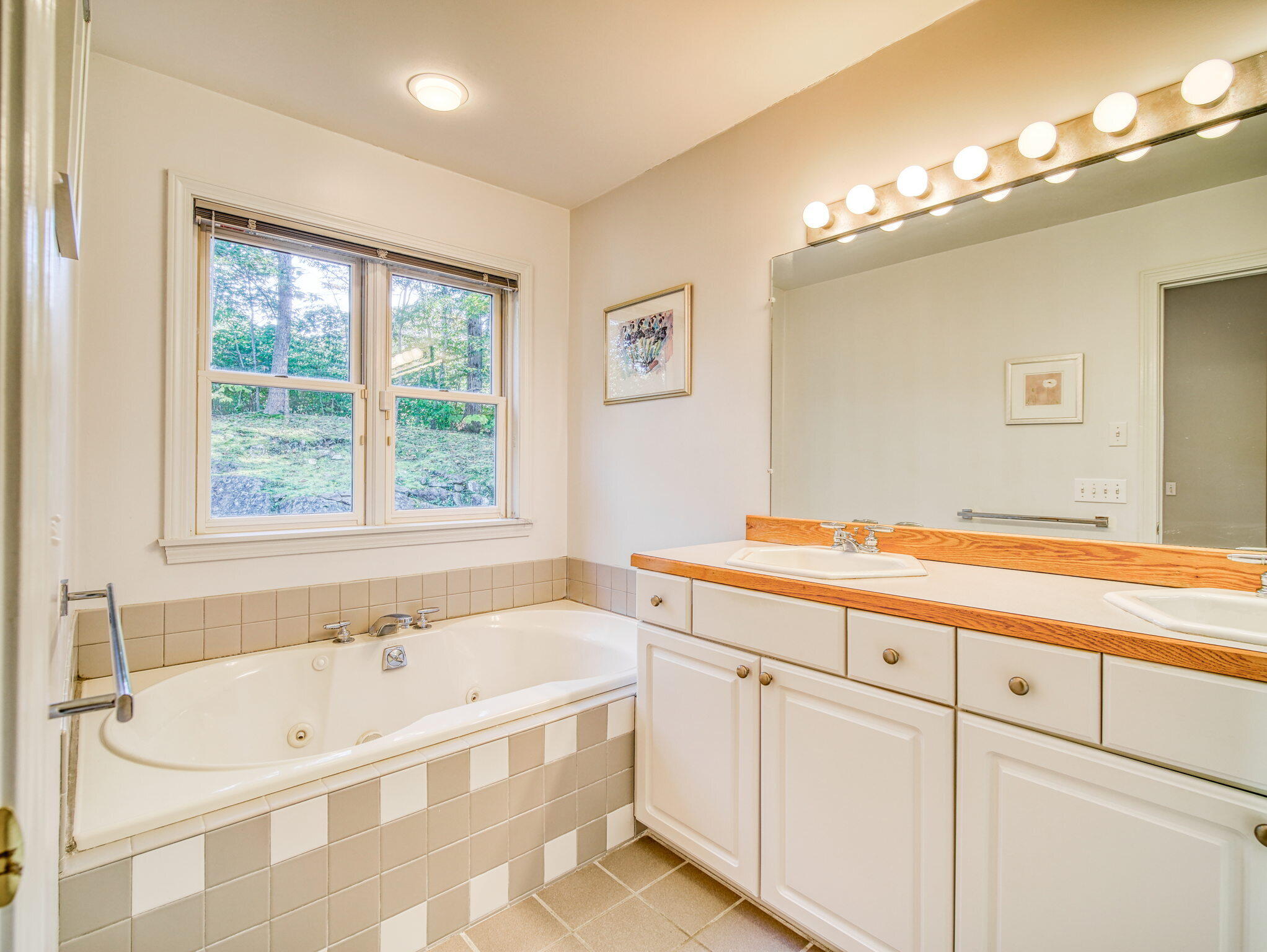 4 Robinhood Road Cape Elizabeth, ME 04107 - Photo 20 of 40 30-web-or-mls-untitled-18
