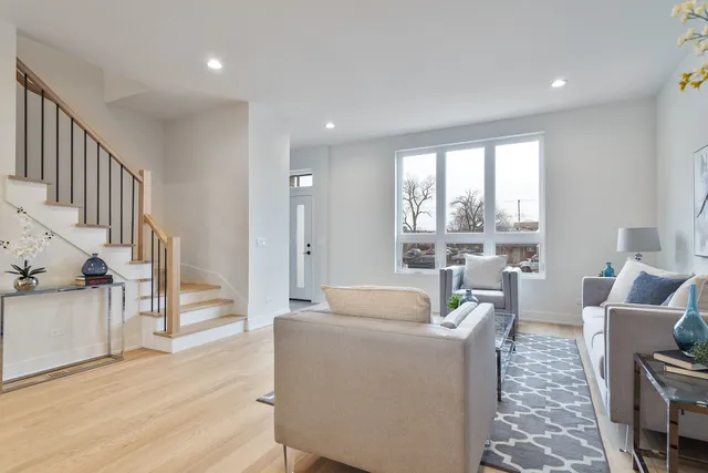 $699,000 | 3504 North Central Avenue, Chicago, IL 60634