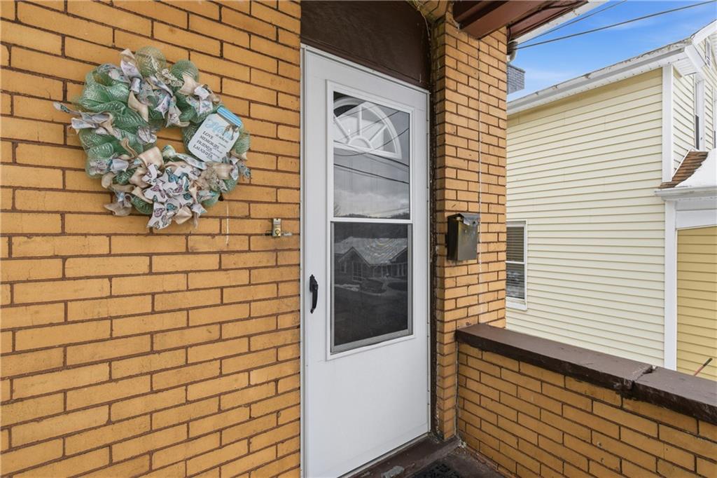 526 Dippold Avenue Baden, PA 15005 - Photo 5 of 26 a bathroom with a shower