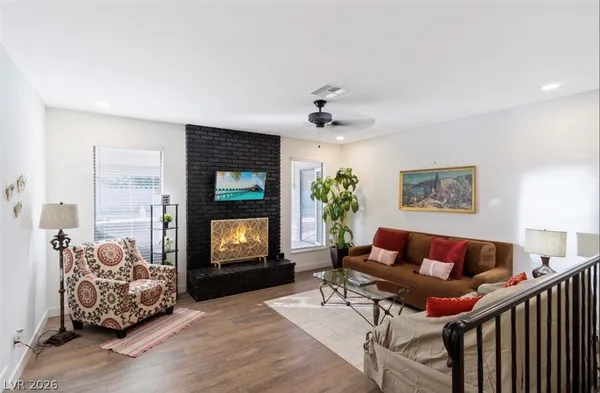 $3,200 | 712 Glen Abbey Circle, Las Vegas, NV 89107