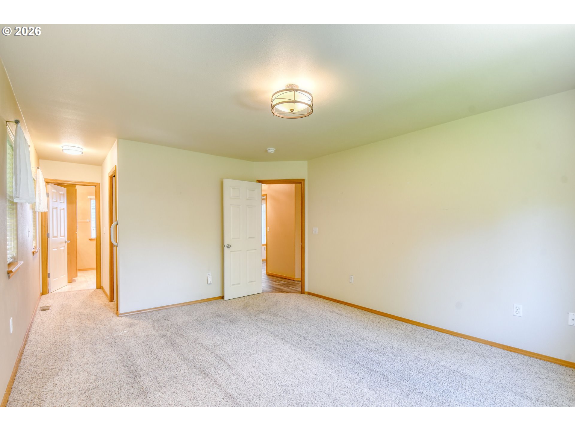 1614 Southwest 3rd Street Pendleton, OR 97801 - Photo 15 of 40 a view of an empty room