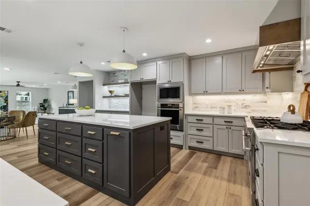 $1,200,000 | 405 Woodbriar Court, Colleyville, TX 76034