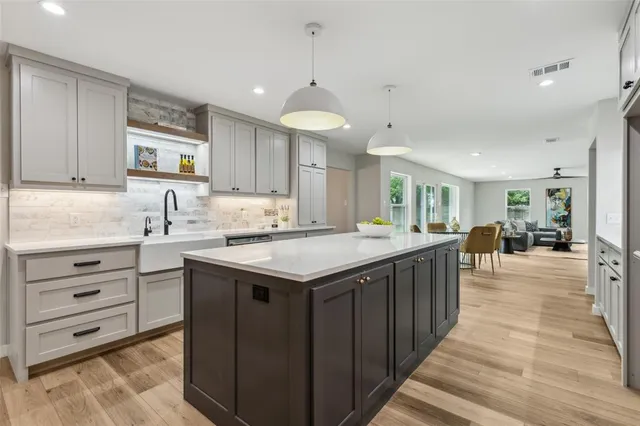 $1,200,000 | 405 Woodbriar Court, Colleyville, TX 76034