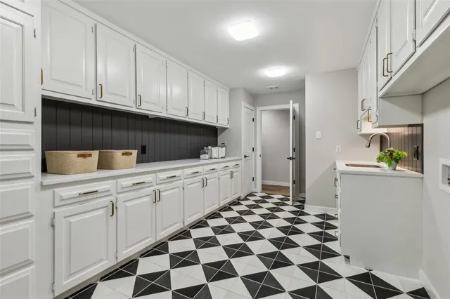 $1,200,000 | 405 Woodbriar Court, Colleyville, TX 76034