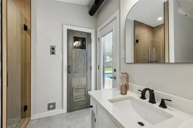 $1,200,000 | 405 Woodbriar Court, Colleyville, TX 76034