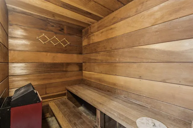 $1,200,000 | 405 Woodbriar Court, Colleyville, TX 76034