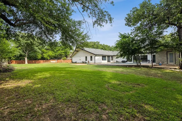 $1,200,000 | 405 Woodbriar Court, Colleyville, TX 76034