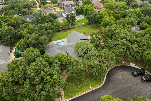 $1,200,000 | 405 Woodbriar Court, Colleyville, TX 76034