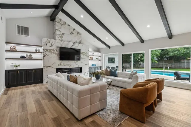 $1,200,000 | 405 Woodbriar Court, Colleyville, TX 76034