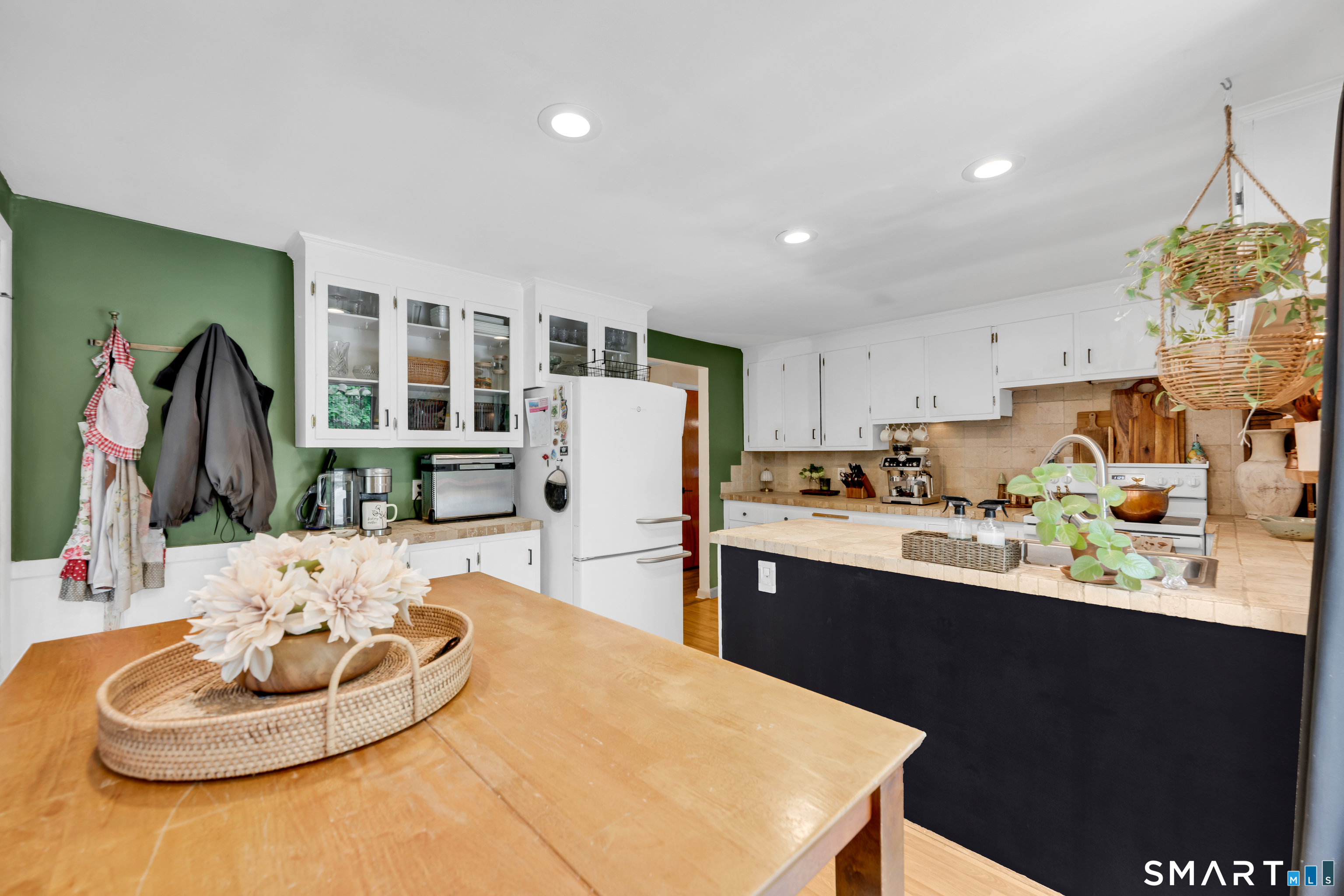159 Arden Road Waterbury, CT 06708 - Photo 7 of 28