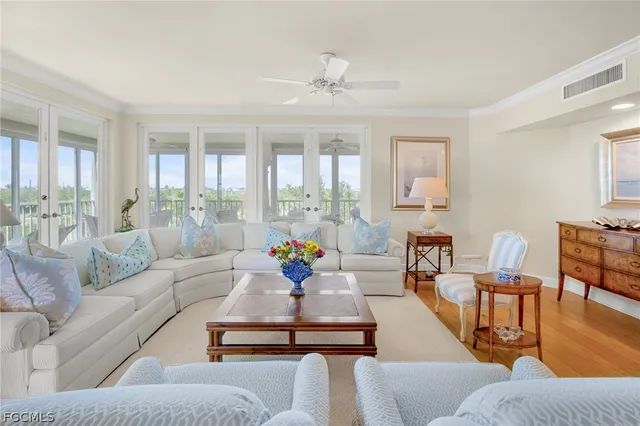 $1,175,000 | 2675 Wulfert Road, Unit 5, Sanibel, FL 33957