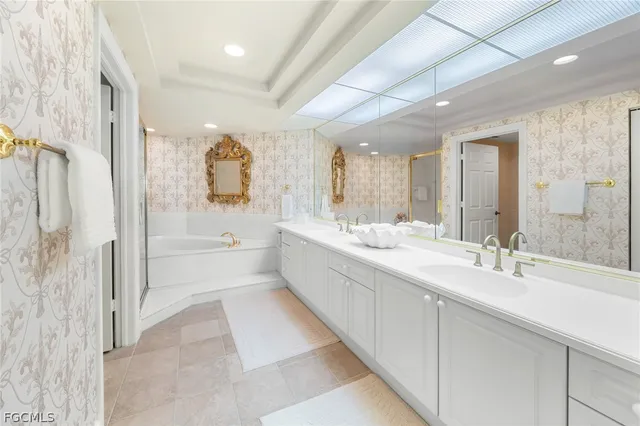 $1,175,000 | 2675 Wulfert Road, Unit 5, Sanibel, FL 33957