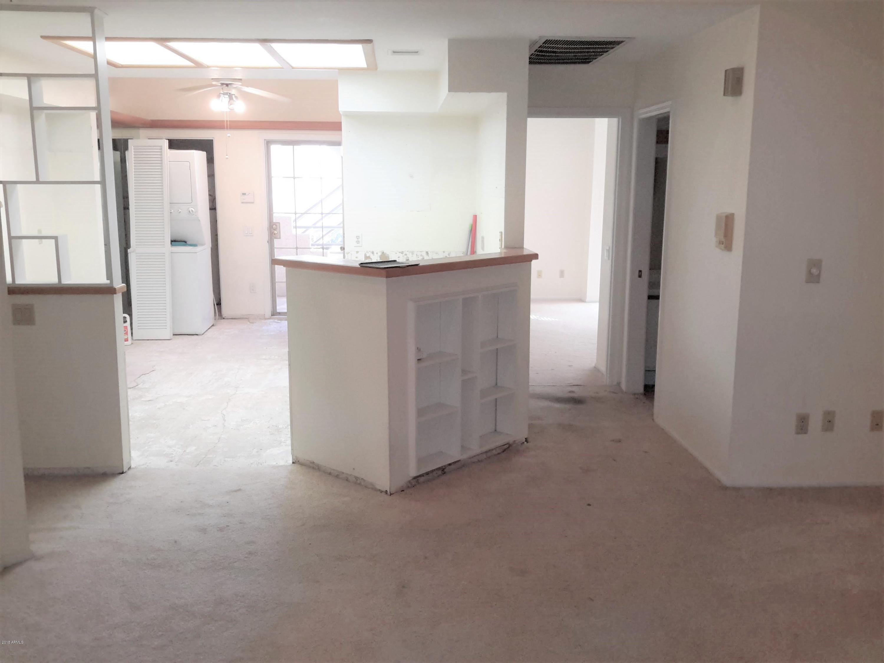 101 North 7th Street, Unit 224 Phoenix, AZ 85034 - Photo 3 of 34 Kitchen area