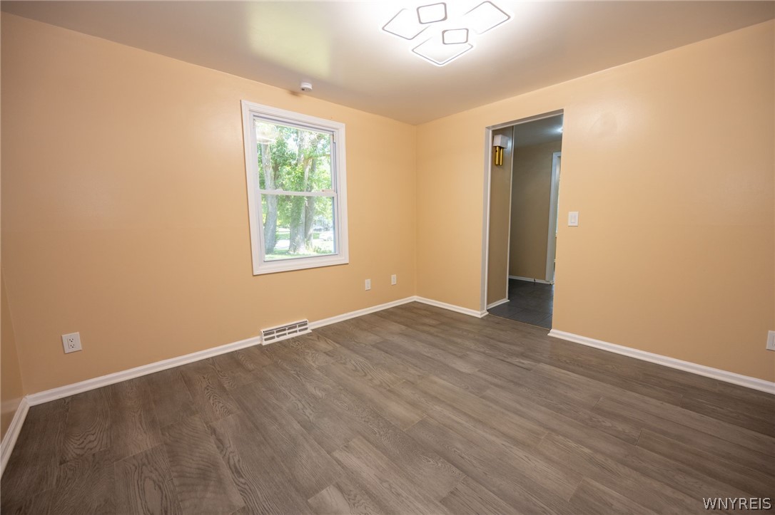 7124 Ridgewood Drive Lockport, NY 14094 - Photo 19 of 50
