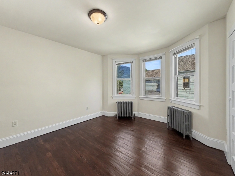 372 Prospect Street, Unit 2 Phillipsburg, NJ 08865 - Photo 9 of 21