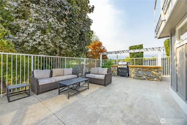 $1,560,000 | 60 Wall Street, Manson, WA 98831