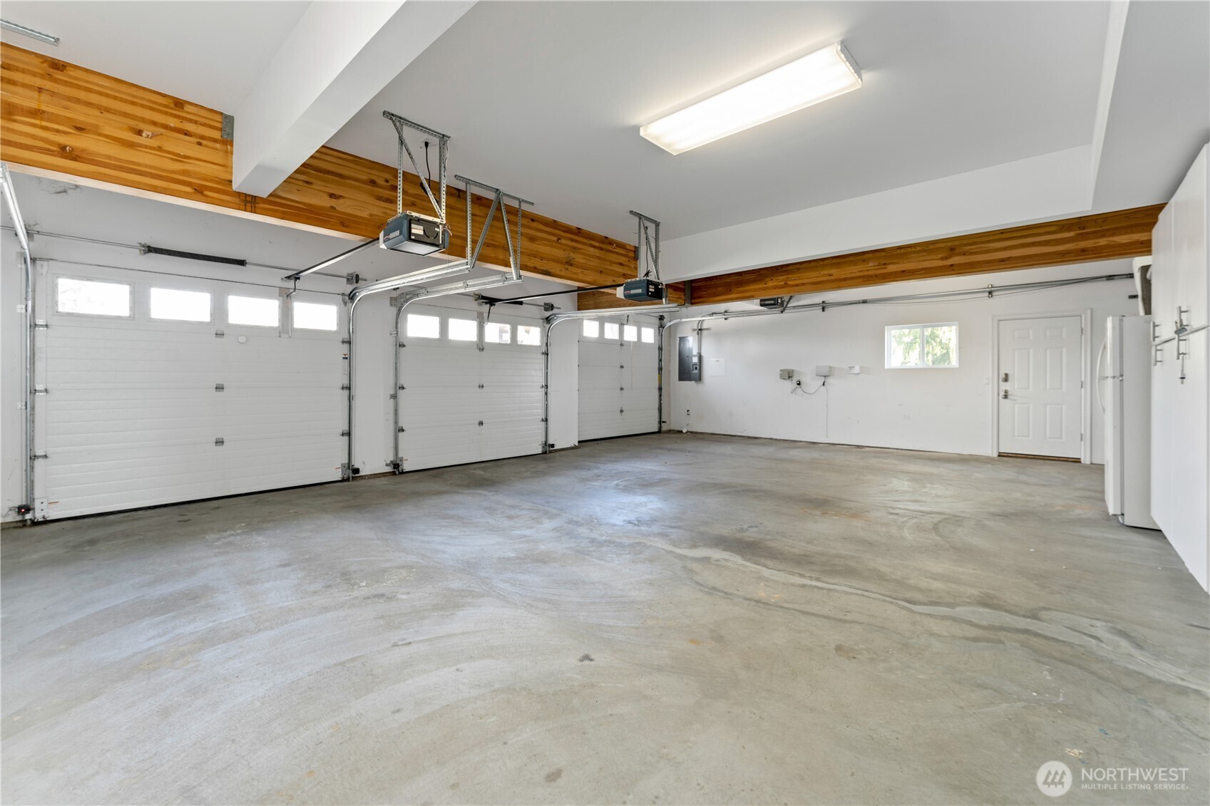 60 Wall Street Manson, WA 98831 - Photo 36 of 40 a view of a garage