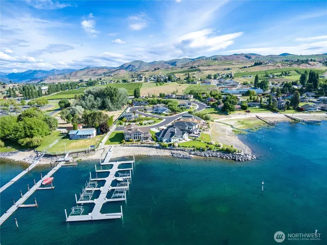 $1,560,000 | 60 Wall Street, Manson, WA 98831