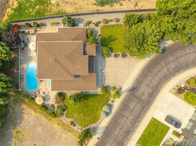 $1,560,000 | 60 Wall Street, Manson, WA 98831