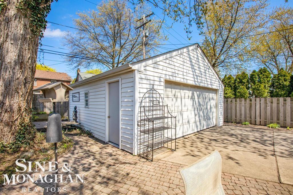 308 Merriweather Road Grosse Pointe Farms, MI 48236 - Photo 31 of 36