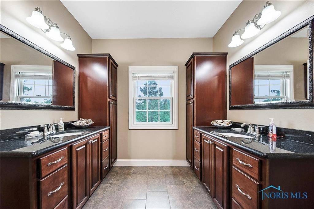 25595 Seminary Road Perrysburg, OH 43551 - Photo 13 of 50 Gallery Image 13