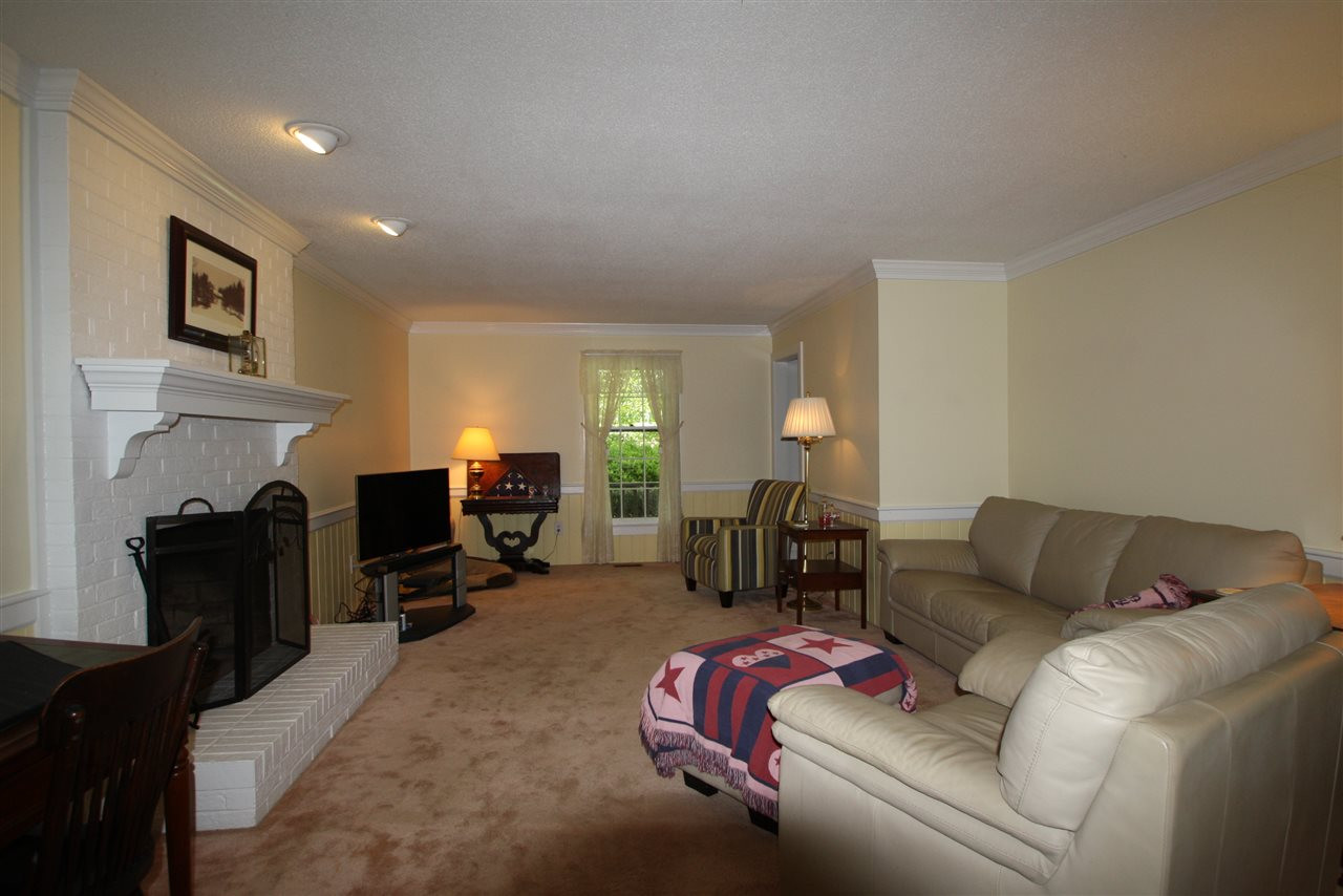 8624 Langtree Lane Raleigh, NC 27613 - Photo 6 of 25 Den/Family/Great Room