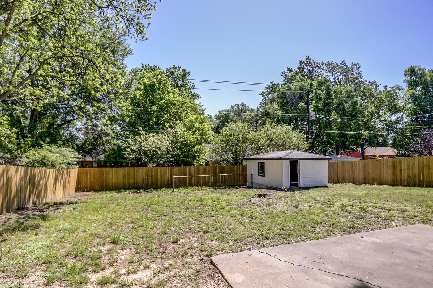 4566 Applegate Road Memphis, TN 38109 - Photo 25 of 25 a view of a backyard