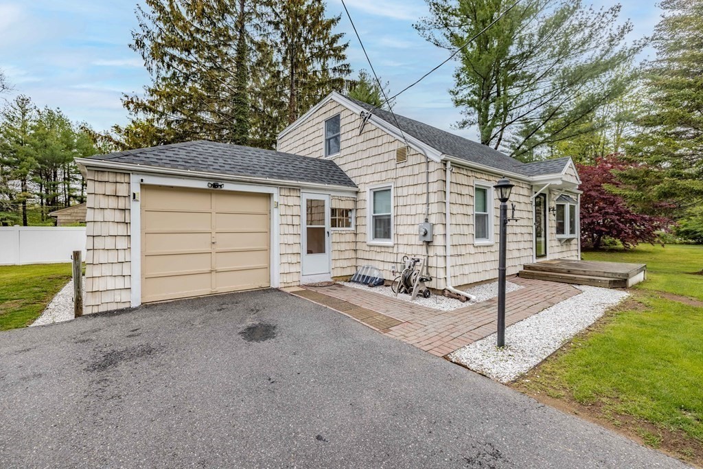 466 Porter Road East Longmeadow, MA 01028 - Photo 26 of 31 Gallery Image 26