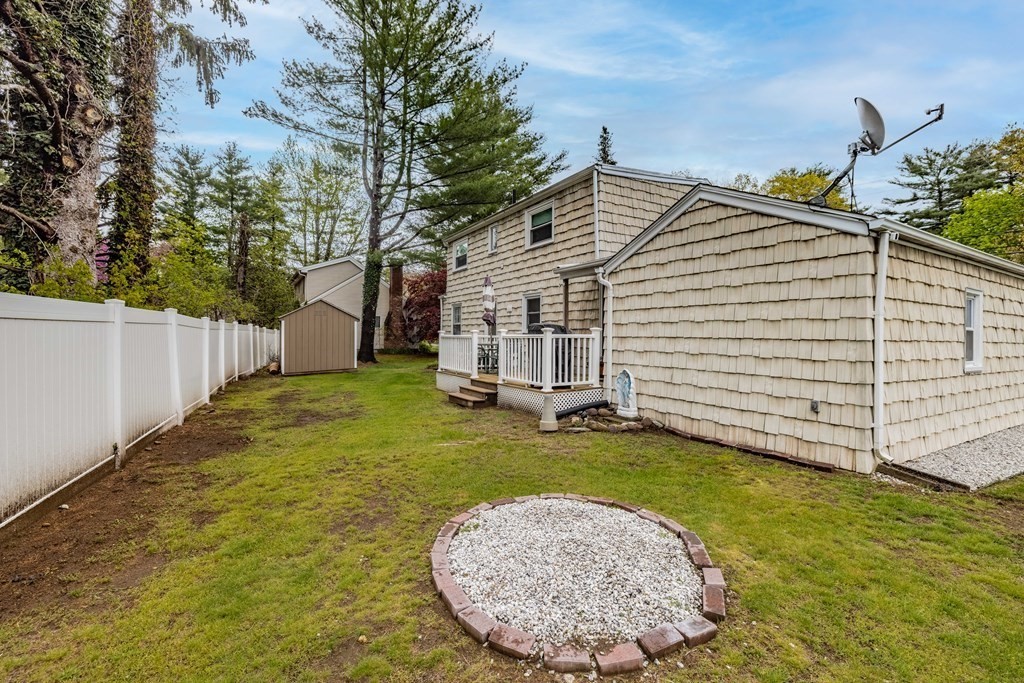 466 Porter Road East Longmeadow, MA 01028 - Photo 30 of 31 Gallery Image 30