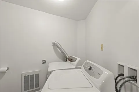$169,000 | 324 Greenfield Avenue, Pittsburgh, PA 15207