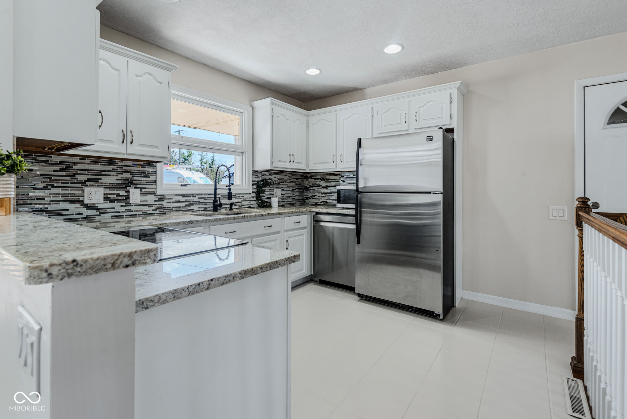 3050 Washington Street Columbus, IN 47201 - Photo 12 of 37