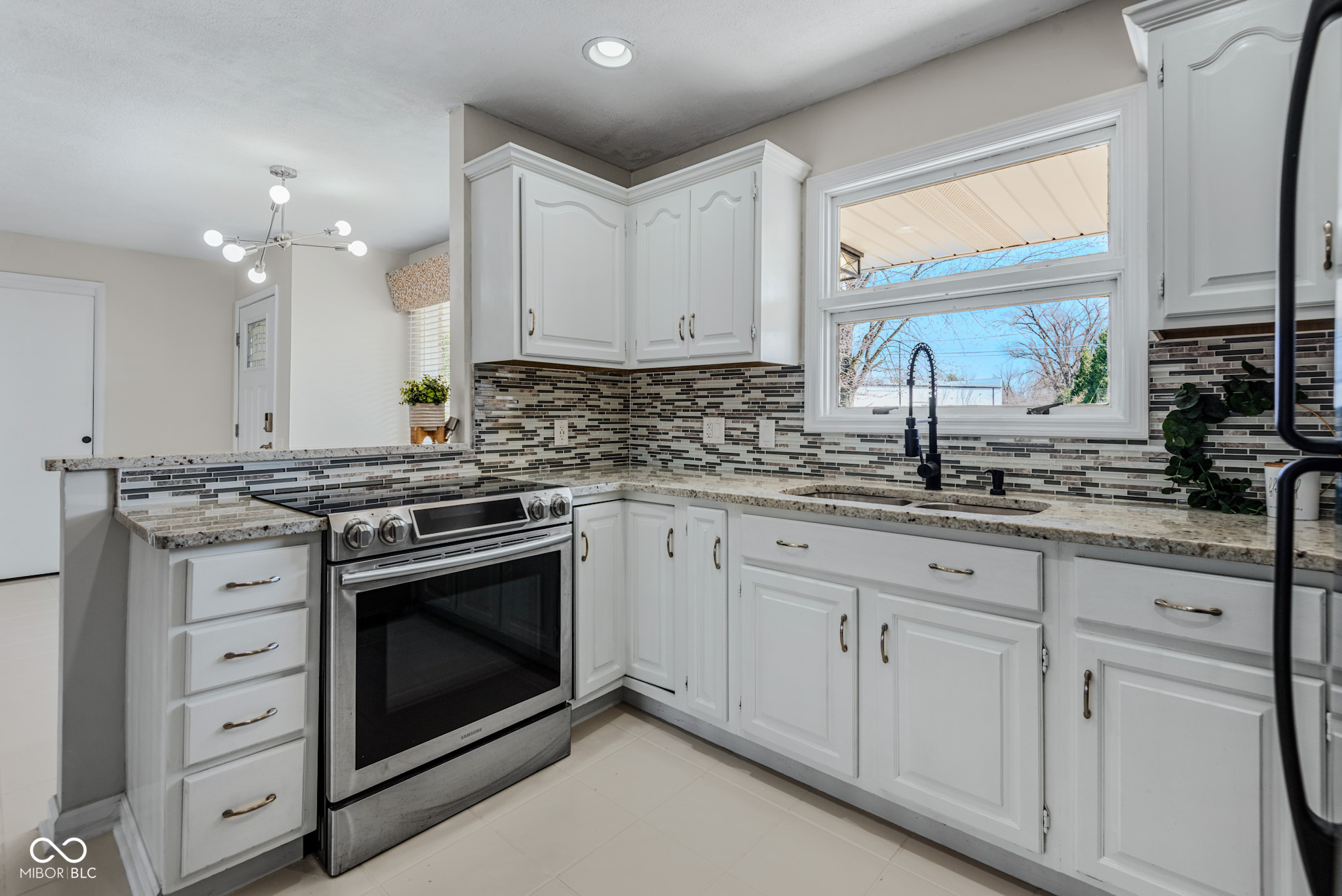 3050 Washington Street Columbus, IN 47201 - Photo 13 of 37
