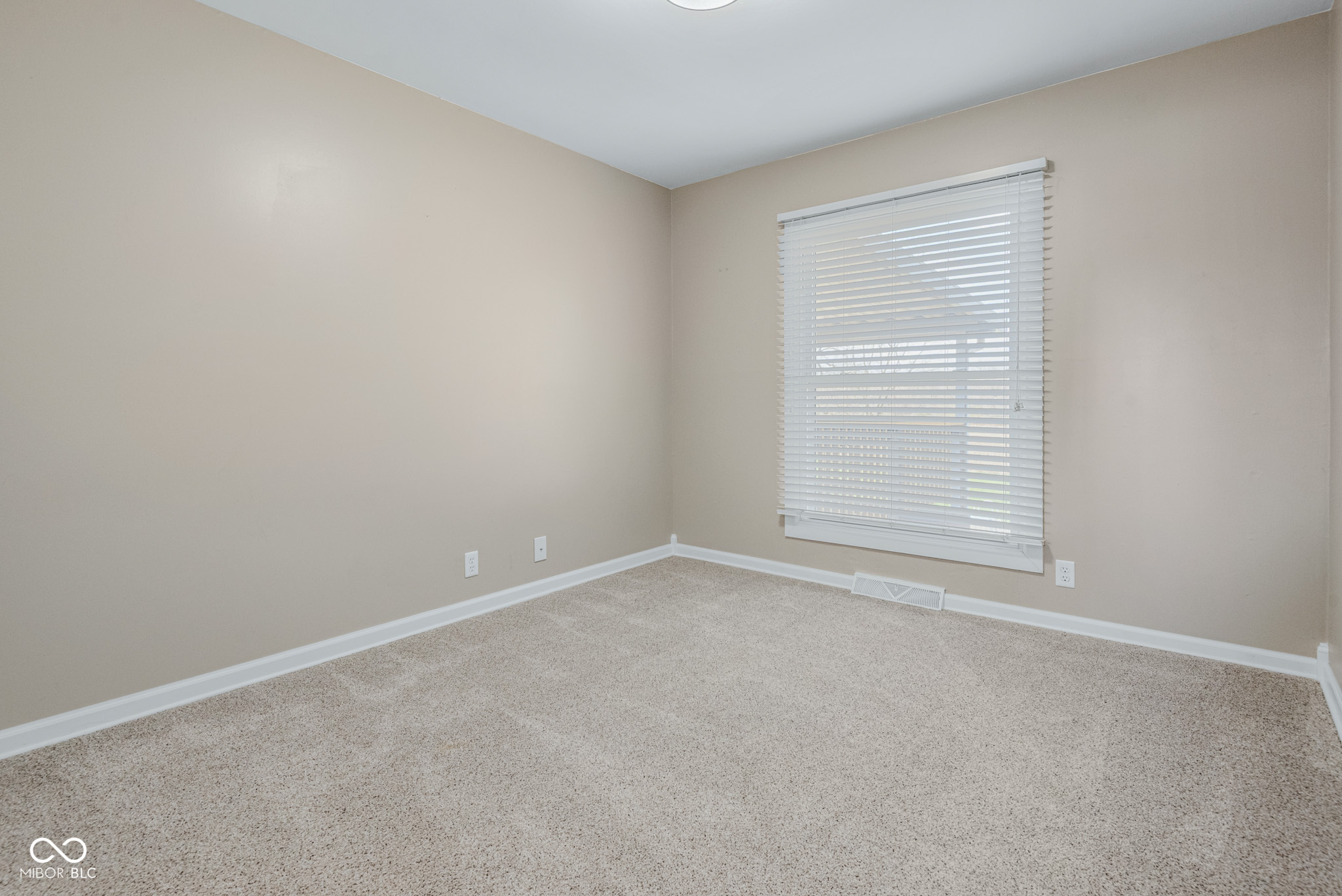 3050 Washington Street Columbus, IN 47201 - Photo 19 of 37