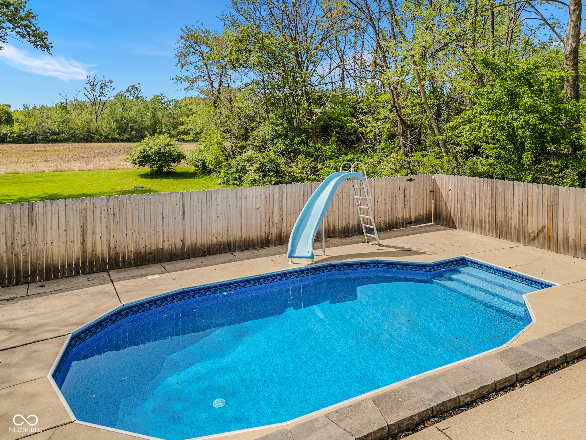 3050 Washington Street Columbus, IN 47201 - Photo 2 of 37
